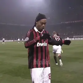 Prime brazil #brazil #ronaldinho #strokes #dribbling #роналдинио #финты #football #feints 