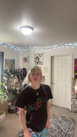 this remix got me doin the hotdog shuffle