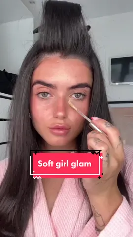 Soft girl aesthetic #softgirlaesthetic #softgirlstyle #makeuptutorial #makeupartist #grwm 