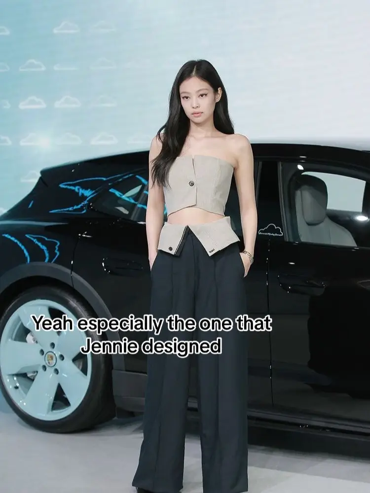 Y'all probably forgot that your favs are human being like you 😆 @blackpinkofficial #blackpink #jennie #jennieporsche #yeji #itzy #kpop #blink 