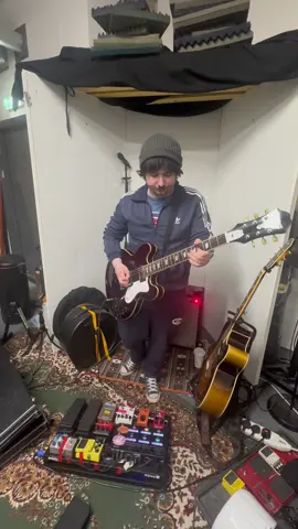 Cammys new toy 🎸  #weenoel #oasisreunion #oasis #noelgallagher #mstbt #fyp #music #epiphoneguitars #epiphoneriviera #band #fpyシ 