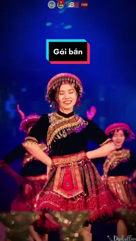 Thích mặc đồ dân tộc lắmm ✨#taivithichemnhieuqua #dantocvietnam #vietnam #múa #foryou 