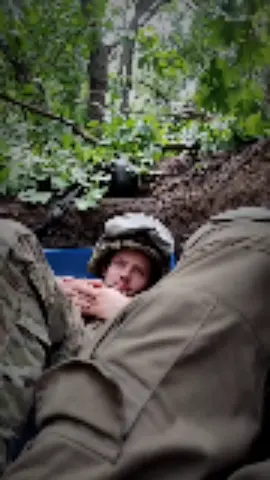 🇺🇦❤️🥺#army #soldier #ykpaïha🇺🇦 #ukraine #strong #viral #cool #fakesituation⚠️ #fakegun⚠️ #fakewar⚠️#fyp 