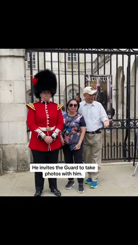 #foryoupage  #tiktokviral #viraltiktok #viralvideo #videoviral #follow #subscribe #like #share #bestvideo #fypviral #donottouch  #horseguardsparade #changingoftheguards #royalguards #thekingsguards #kingsguard #kingshorse #fyp #foryou #fypシ #fanpage #tourists #london #tourists #coldstreamguards 