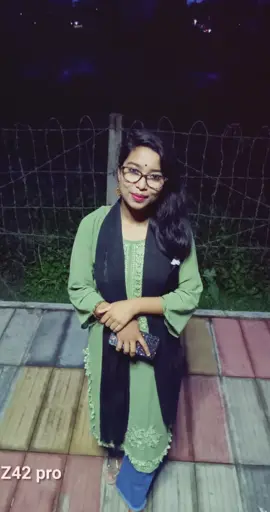 #CapCut  স্মৃতি হয়ে থেকে গেলা🖤💔#simixahan #মহারানী❤ #foryou #foryoupage #viral_video #viral_video 