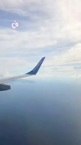 27t lần đầu được đi máy bay vui nhộn 😎✈️ #trending #bien #he2023 #capcut 