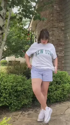 #CapCut i have been creating videos for the internet ever since I was a senior in high school 6 years ago. It has always been a huge hobby of mine, creating content, editing videos, and documenting my life. I have no idea where this tiktok journey will take me, but I am thankful for the connections i have made so far and for having an outlet to express myself creatively.🥰 #fyp #foryou #MomsofTikTok #momtok #vampire #trending #influencer #smallinfluencer #microinfluencer #beauty #BeautyTok #beautyinfluencer #mominfluencer #momlife 