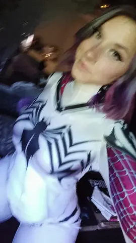#whyareyousoobsessedwithme #gwenstacy #gwenom #spiderverse #spidergwen #spidergwencosplay #hi #fyp #hellotiktok #cosplay #ariluna91 