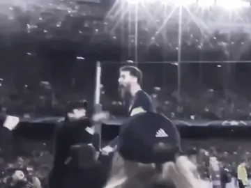 وين الي كال افديك 💔! #messi #fypシ 