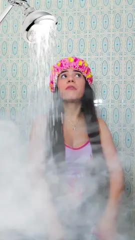 Soy la que se baña con agua ULTRA CALIENTE 🤣