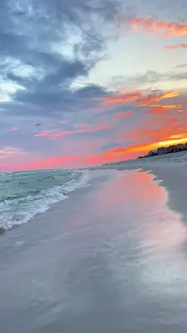 the sound of waves 🤌🏽 happy friday friends! what are you up to this wknd?!  #oceantherapy #aesthetic #30aflorida #beachtok #fypシ #oceansunset #sunsetladyontiktok #30a #sunsetaday #goldenhour #florida #endlesssummervacation #seaside 