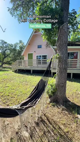 Two things I love:  1. TX Hill Country 2. Pink 🥰 This TX stay is perfect for a family getaway or a girls trip! It’s super peaceful yet close to downtown San Marcos :)  #sanmarcos #sanmarcost #sanmarcosthingstodo #staysinsanmarcos #sanmarcoshotel 