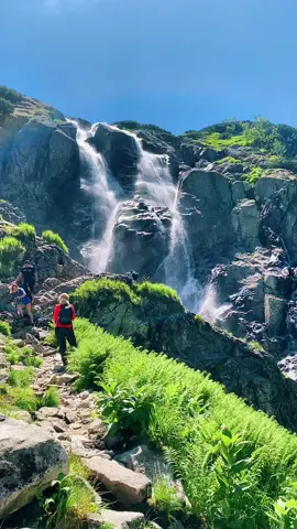 Kto wie jaki to wodospad? Byliście tam?📍🏔️😍  Obserwuj po więcej 😊 #poland #polska #zakopane #góry #mountain #mountains #nature #natura #dolinapieciustawów #dolina #staw #dolinapieciustawow #szczyt #tatry #polskiegóry #beautifulview #beautiful #niebo #sky #view #polandtiktok #nofilterneeded  #polandisbeautiful #polskajestpiękna #polen #follow #followback #obserwujpowięcej #followforfollow #following #follower #folgen #plus #plusfürplus #seguir #seguire #like #likes #fypシ #foryoupage #foryourpage #viral #viralvideo #viraltiktok 