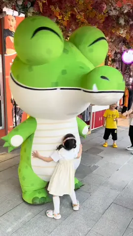 vũ điệu cá sấu có dễ thương không ạ #baichayhalong #xh #cutebaby 