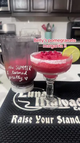 Bellys pomegranate margarita from The Summer I Turned Pretty!! #foryoupage #foryou #cruelsummer #pomagranate #pomagranatemargarita #belly #teambelly #teamconrad #teamjeremiah #thesummeriturnedpretty #margarita @the summer i turned pretty 