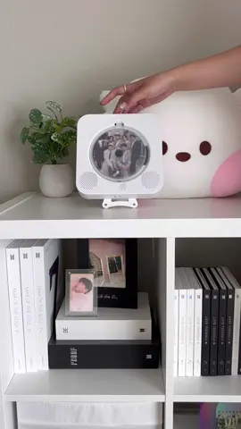 this cd player is perfect for kpop stans! tysm @Yintiny! link in my bio ☁️ #yintiny #yintinycdplayer #cdplayer #kpop #kpopalbum #kpopcdplayer #kpopaesthetic #kpopdecor #kpopcollector #kpopcollection #kpopstan #bts #btsarmy #unboxing #kpopunboxing #asmr #amazon #amazonfinds #viral #fyp 