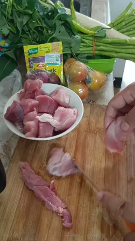 Sinigang na Baboy with Kengkong 😂 ~voice over by @heyitsbibyen  #sinigang #foryoupage #fyp #ulam #rainy 