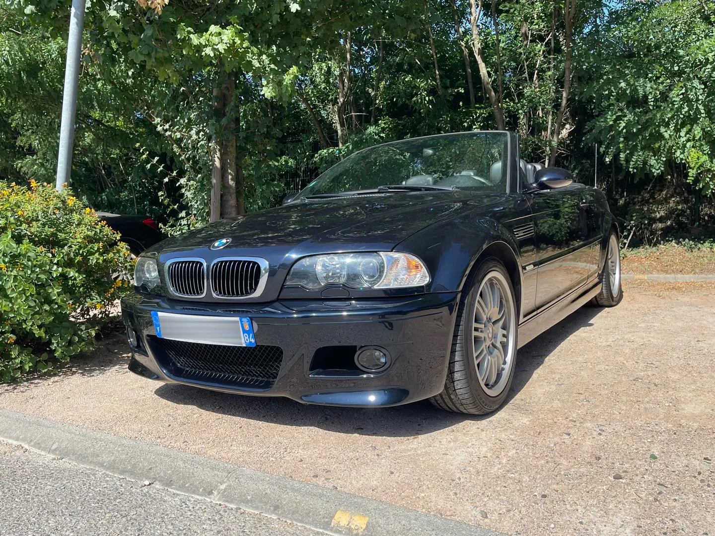 Hello , dernier rappel pour #bmwbrignais pour tout les amateurs de Bmw et de voitures sympas , c est ce matin 🥰 La M3 e46 cabriolet boite meca de @Damien Danese  qui illustre cette photo est venue en juin 2022  ( et tout les mois depuis il me semble 🤗 ) #bmw #bmwm #bimmer #bmwm3 #m3 #m3e46 #e46 #e46m3 #m3cabrio #cab #cabrio #cabriolet #mthemostpowerfulletterintheworld #6enligne 