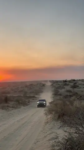 Fortuner🖤😂#foryoupage #virl #sunset #view #toyota #fortuner #black #carlover #mustafazardari #tiktok 
