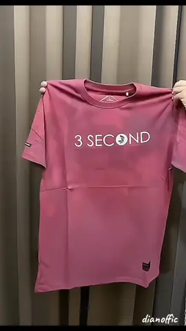 mau kaos 3 tapi murah? ini solusinya murah tapi bahannya bagus adem dan lembut lembutnya selembut hatimuuu #kaos #kaos3pcs100rb #outfitmur 