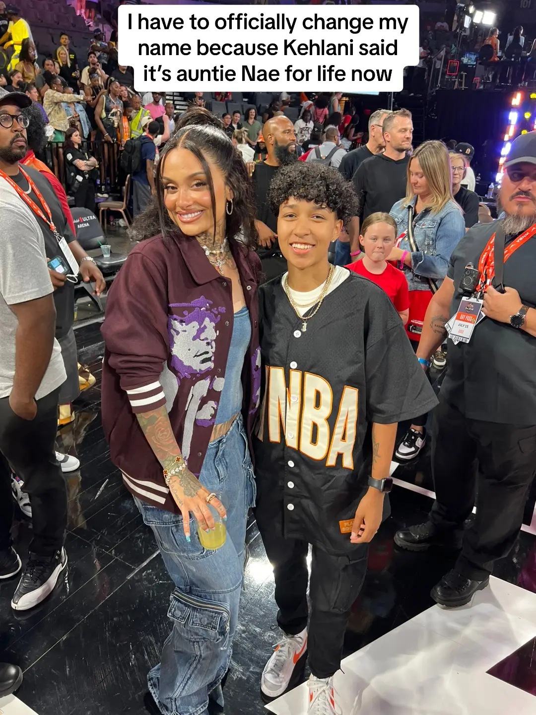 Janae? Who’s that? 😂😭 @Kehlani sooo nice meeting you last night 🧡 #wnbaallstar #kehlani #auntienae 