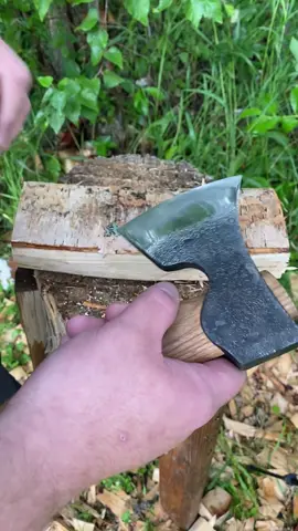 Axing an ice scoop blank #spooncarving #woodcarving #lalala #woodworking #asmr #asmrcarving 