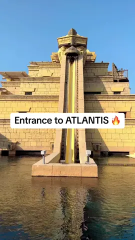 Tag a friend that NEEDS to try this! #fyp #discover #atlantis #pyramid #pyramids #dubai #dubaitiktok #dubaihotels #dubailife #waterslides #waterslide #mummy #sharks #shark #globehotels #luxuryhotel #travelandleisure #resorts #luxuryresorts  (@juliagal_/IG)