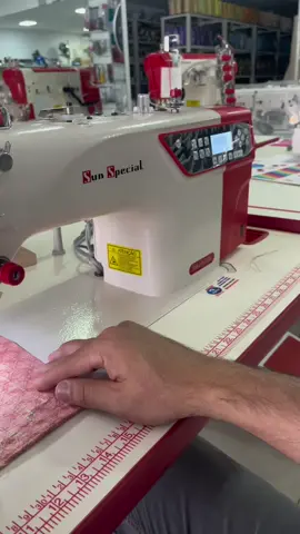 Bora negociar ??? A máquina que você precisa com um preço que cabe no seu bolso, temos aqui.    #retaeletronica #transporteduplo #overlock #aulasdecostura 