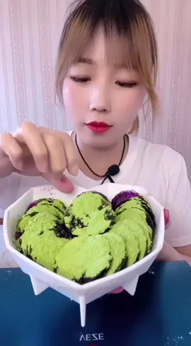 ice matcha powder crunch crispy #icematcha #freezerforsttaste #hardiceeating #iceeatingasmr #fypシ゚viral #fypシ゚viral🖤tiktok☆♡ #hardice 