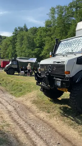 Ist das noch ein #MercedesBenz #Unimog oder schon ein Haus? Schaut Ende Juli wieder vorbei beim Weltenbummler-Treffen rund um das @UnimogMuseum.