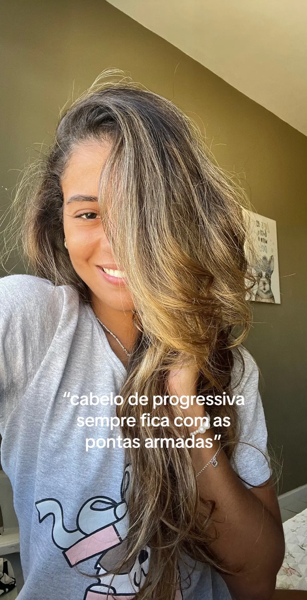 amo minhas pontas armadas 🤭 #cabelocomprogressiva #progressivacabeloslongo #pontasressecadas #pontasralas #cabelocomquimica #morenailuminada 