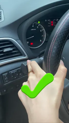Incorrect use of turn signal! Are you doing it right? #tiktok #howto #cartok #car #automotive  #driving  #skills  #knowledge  #fpy  #fyp  #tips  #foryou  #carsoftiktok