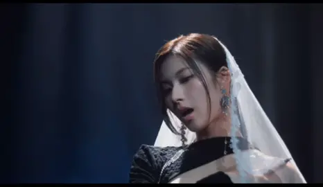 MISAMO “Do not touch” M/V #misamo #twice #momo #sana #mina #misamodonottouch 