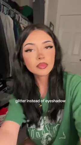 it gives the same look and i suck at doing my eyeshadow 