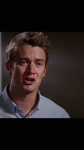 That’s how strong his love was when his wife Sarah died 🥺he blocked the one thing that mattered the most to them and couldn’t remember from how numb he was hurting😔 #OneTreeHill #clay #fyppp #sad #relateable #episodes #logan #sonandfather #Love #basketball 