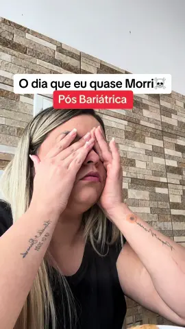 Que sensação horrivellllll , achei mesmo que estava morrendo . Eu sentia rasgar a garganta , senti moleza , e um aperto no tórax . Primeira coisa que pensei… vou beber água pra empurrar , não faça isso por que aí que piora viuu! Enfim eu infelizmente conheci o tal do entalo 😫☠️ o segredo é manter a calma e naooo falar , as pessoas ao seu redor tem que ficar calmas kkkk elas ficam perguntando o que foi, não se preocupe em responder na hora … depois você explica !  #bariatrica #bari #bariatricasleeve #sleeve #bypass #bypassgastrico 