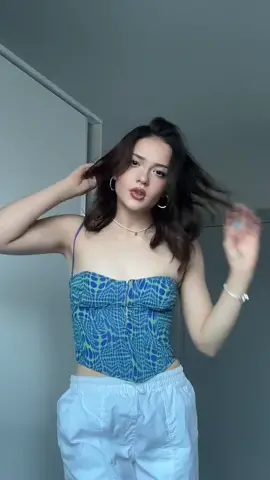🦋🦋🦋 #akım #feride #trending #tiktok #keşfetteyiz #tiktokindonesia #ferideözdinç #ferideozdinc #CapCut @Feride 