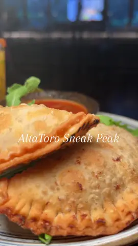 Just a preview of dinner @AltaToro Modern Latin the other night. Full recap coming soon! Doesn’t that beef empanada look delicious?! #atlanta #atlantarestaurant #midtown #midtownatl #modernlatin #empenadas #atlfoodie #atlfoodblogger #Foodie #foodblogger #foodporn #thingstodoatlanta #discoveratlanta #atlinfluencers #foodinfluencers #fyp #blackfoodies #blackfoodblogger #atl #atleats #contentcreator #afoodflexwithlex