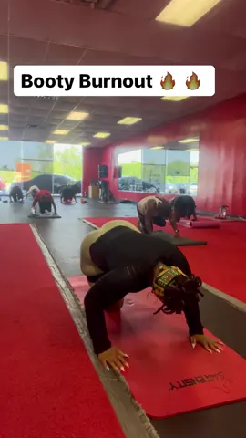 What’s a #HumpDay without a Booty Burnout🍑🔥 #reels #reelsinstagram #reelsviral @MrSweatensity definitely got cussed out at the end😂  Solid Butt Lift Shorts #Shop BossBodie.com  10% OFF for all New Customers _____________________ #fit #Fitness #fitnessmotivation #waisttrainer #waisttrimmer #Activewear #fitmom #fitnessjourney #fitfam #FitnessLifestyle #abs #squats #workout #fitchick #thick #exercise #reelsig #boutique #boutiqueshopping #shopnow #explore #explorepage #shopping #gym #fyp #fypシ #viral 