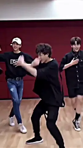 That scream was Personal 🤣🤣🤣 #StrayKids #5_STAR #특 #S_Class #StrayKidsComeback #SKZStay #SKZ #STAYsLoveSKZ #StrayKids5STAR #OT8  #StrayKidsWorldDomination #YouMakeStrayKidsStay #스트레이키즈 #Hyunjin #LeeKnow #Felix #HanJisung #BangChan #ChangBin #Seungmin #리노 #リノ #SKZinManila2023 #StrayKids #YouMakeStrayKidsStay #StrayKidsWorldDomination  #straykidsinmanila #MANIAC_IN_MANILA  #SKZinManila2023 #SKZinMNL2023 #StrayKids_2ndWorldTour 