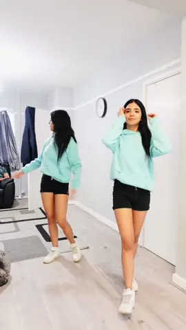 Heres a giddha/punjabi dance for you🙈❤️#foryou #foryoupage #teamvleenam #mirrortwins #twin #twins #twinsoftiktok #dance #timetable #timetablekulwinderbilla #trend #trending #kulwinderbilla #tiktokindia #tiktokuk #tiktokpakistan #tiktokpunjab #punjabi #punjabidance #tv 