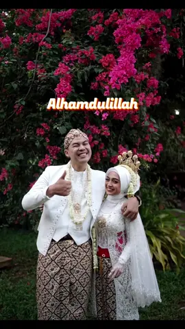Menikah.
