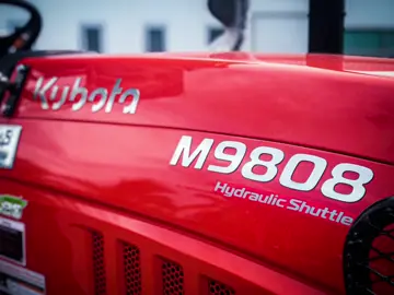 🔥มาแล้วพี่ใหญ่ไซร์ M ขวัญใจสายดัน🔥 🇯🇵 KUBOTA  M9808 Hydraulic Shuttle 🇯🇵 ทรงดุๆ เสียงเทอร์โบหวานๆ มีของพร้อมส่ง  มาคู่กับ M8808 อีก 1 คัน และรุ่นอื่นๆ ทั้งรถแทรกเตอร์และรถเกี่ยว สอบถามลายละเอียด ส่วนลด เงินดาวน์👇🏼👇🏼 #เซลล์ปอน🧡 098-5089659 #คูโบต้าเจริญชัย #คูโบต้าเจริญชัยกันทรลักษ์ 