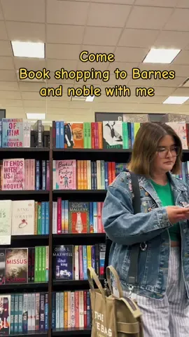#bookshopping #bookshoppingvlog #barnesandnobleshaul #barnesandnoble #BookTok #bookishgirl 