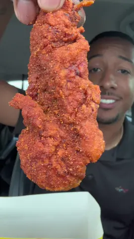 Amazing ‼️ chicken from Mother Clucker in Shawnee, ks 🔥 #nashvillehotchicken #chickenwings #foodreview #shawneefoodie #kcfoodie #travel #spicey #crunchy #sizzlebizzle #share #follow #supportlocal #foodcritic #sweating #toospicy #musttry #kansascityfoodie 