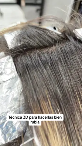 Amo esta tecnica #gabrielsamra #haircolor #colorcorrection #hairtutorial #blondes 