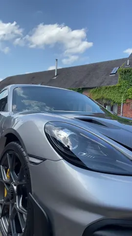 Do you love your job? #foryoupage #fyp #matrix #detailing #valeting #ceramiccoating #porshe #porsheclub #cars #satisfying #cleancars #shiny #mirror #viral 