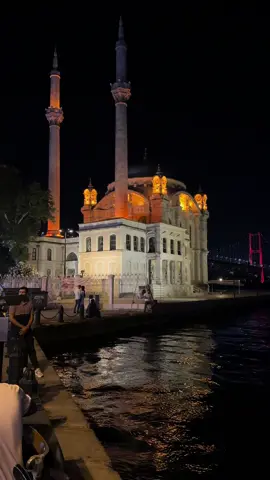 Ortaköy, Istanbul 🕌🌊💕.      #istanbul #turkey #türkiye #bosphorus #peace #visitturkey #mosque #huzur 