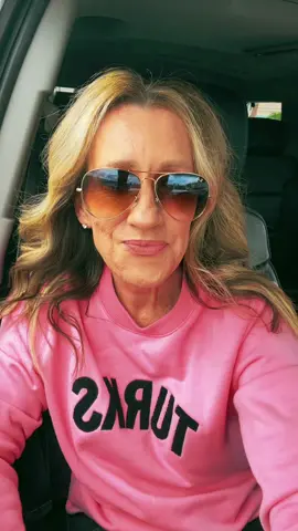 Kindness challenge 💗 Comment something kind today!  You never know what people are gping through and one kind comment can turn their day around ✨