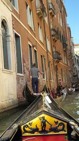 Romanticizing my trip now #venice #italy #travel #traveltiktok #traveltok 